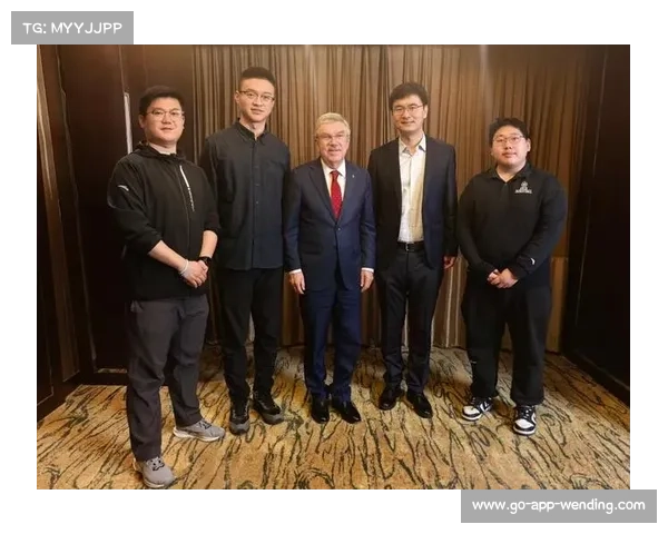 国际奥委会主席巴赫突访成都壁球馆考察奥运新增项目发展情况